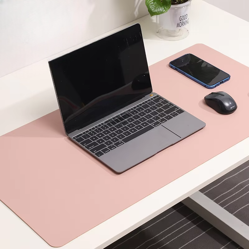 Tapis de Bureau Large, Confort et Protection Idéale pour Souris et Clavier