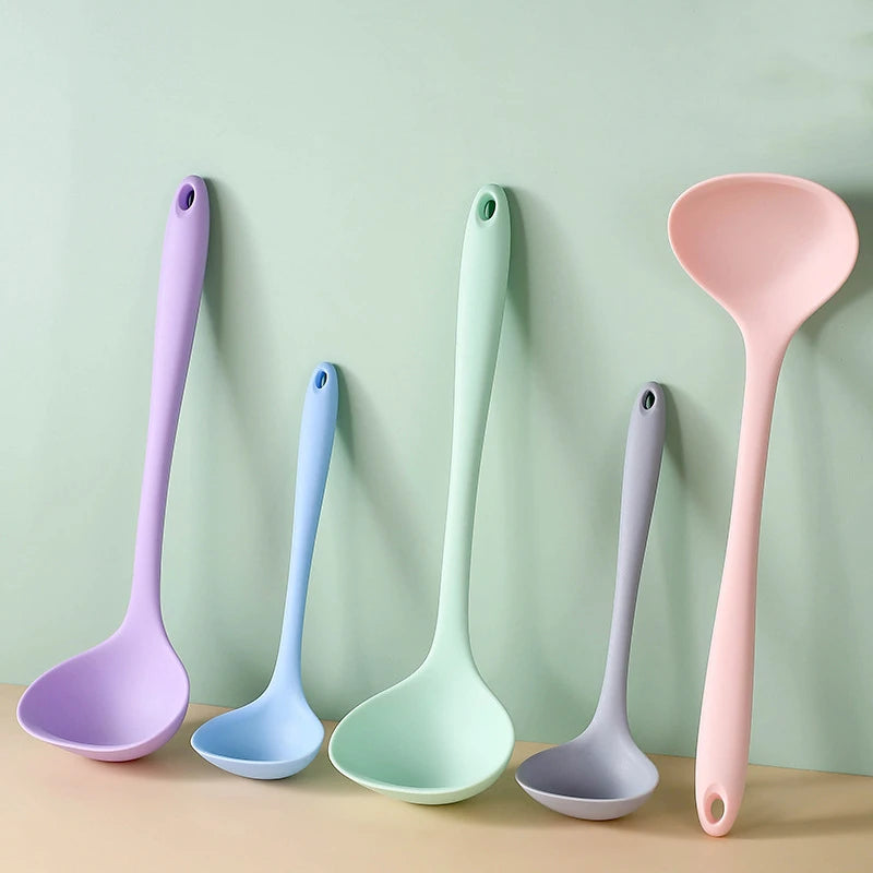 Long Handle Silicone Soup Spoon, Colorful and Practical